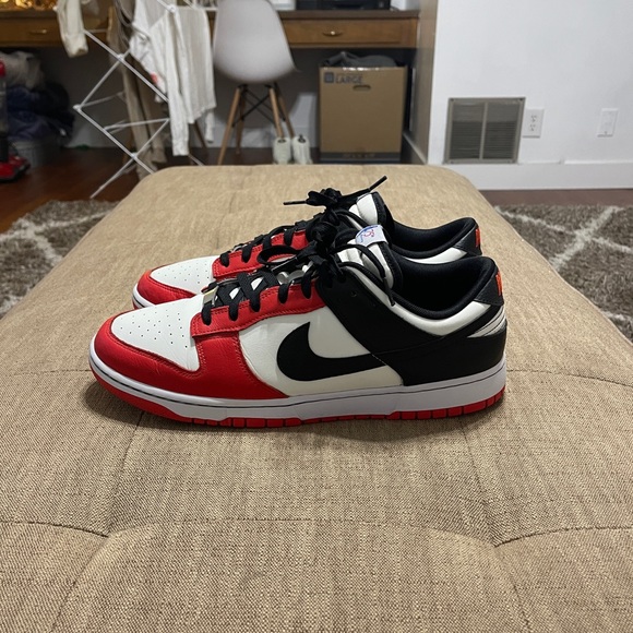 Nike Dunk Low EMB Chicago - Picture 5 of 9